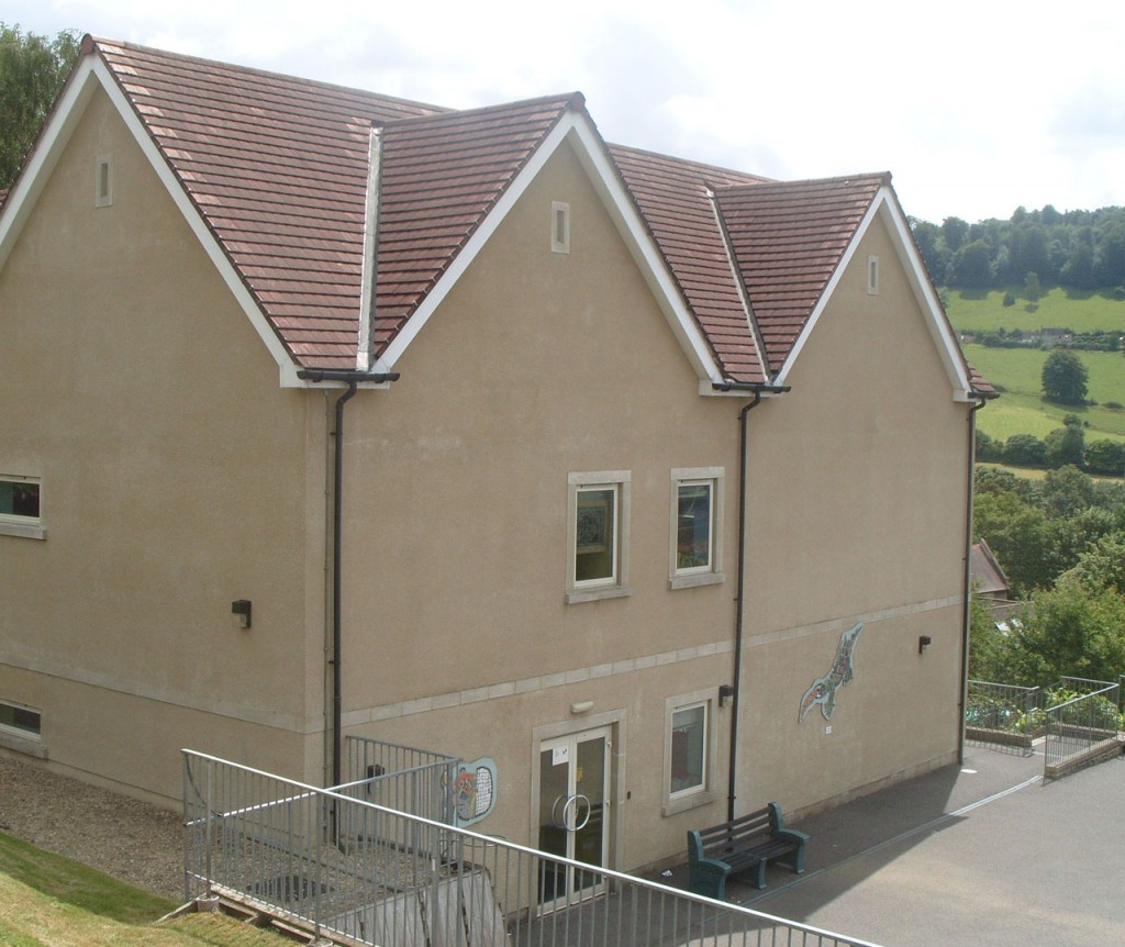 New Castle St building Photo P Stevens July 2014